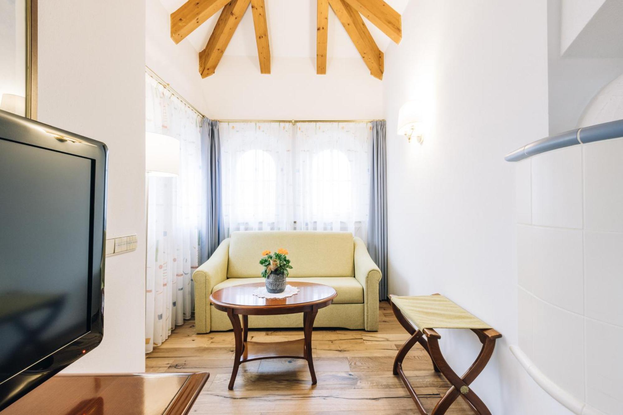 Tenz Hotel Montan