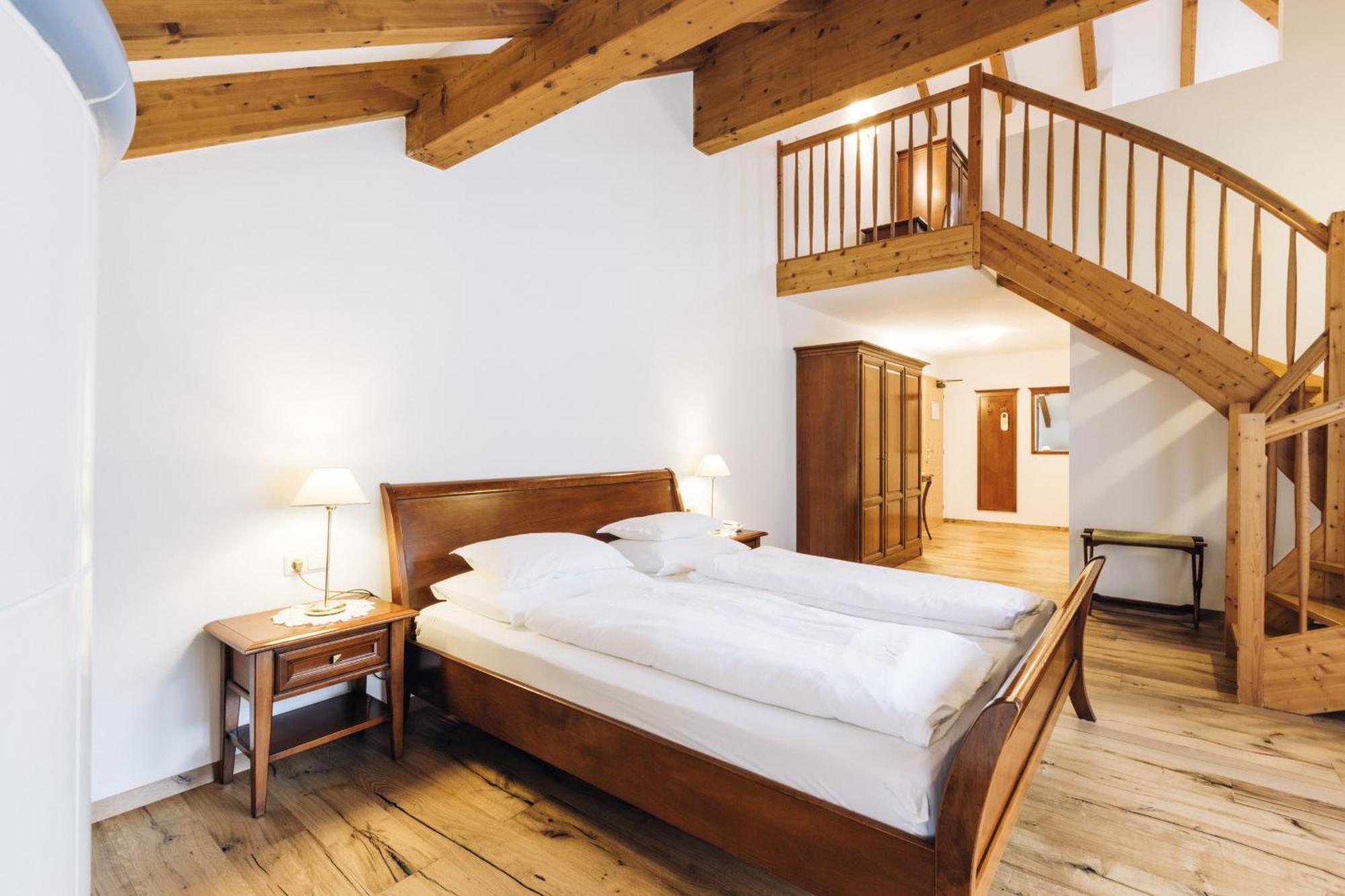 Tenz Hotel